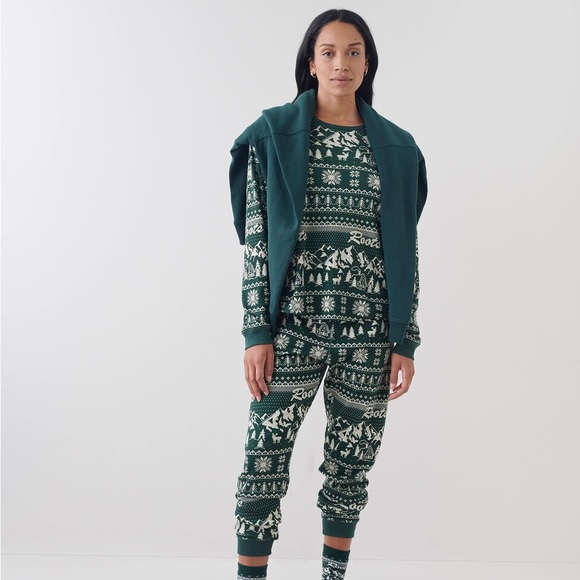 Roots Other - Roots women’s winter wonderland Panama top and pants